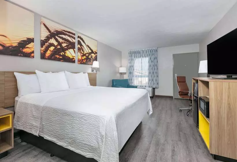 هتل Days Inn By Wyndham Greenville Ms