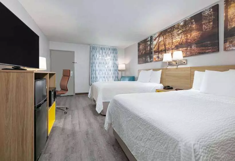 هتل Days Inn By Wyndham Greenville Ms