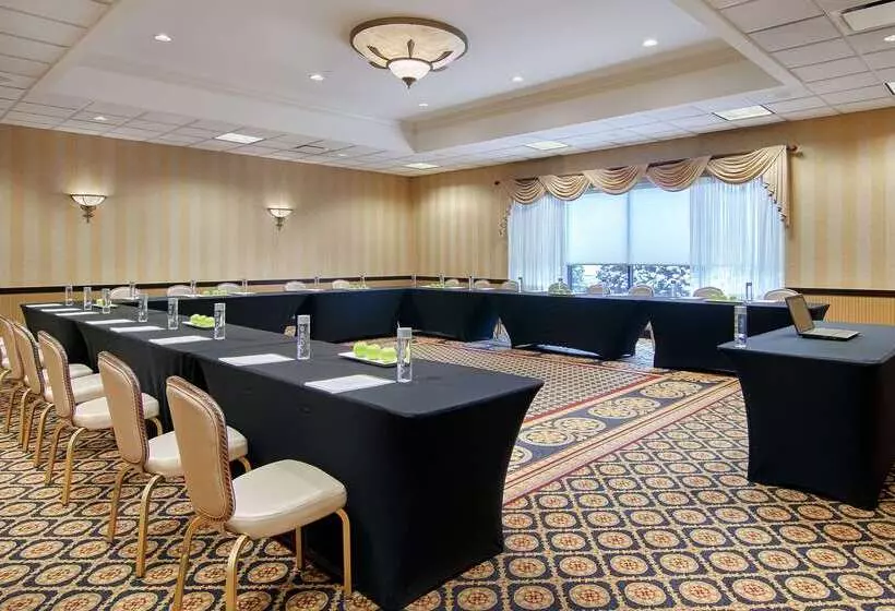 Szálloda Doubletree By Hilton Lisle Naperville