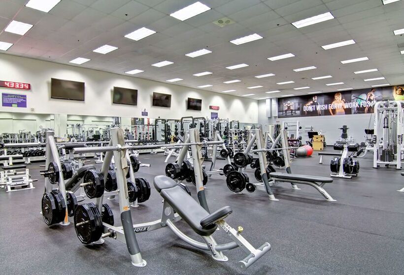 Doubletree By Hilton Hotel Pleasanton At The Club