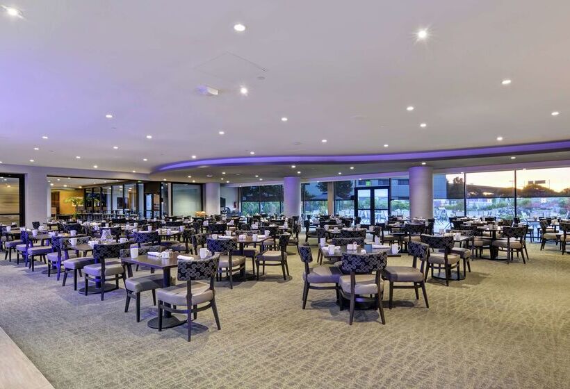 Doubletree By Hilton Hotel Pleasanton At The Club