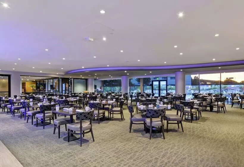 Doubletree By Hilton Hotel Pleasanton At The Club