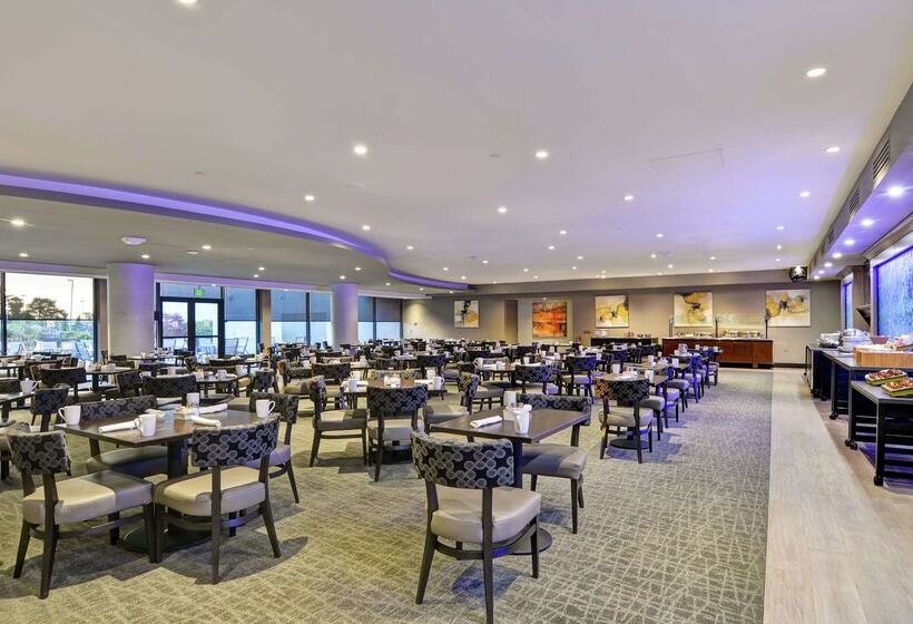 Doubletree By Hilton Hotel Pleasanton At The Club