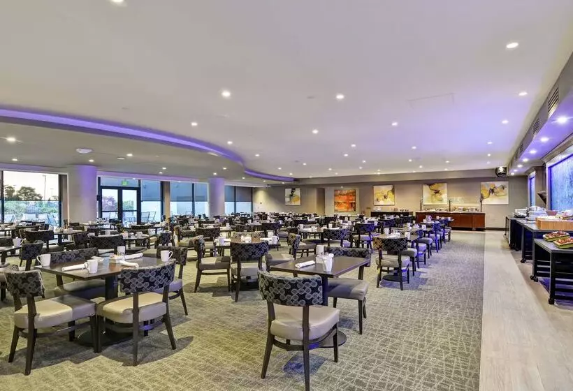 Doubletree By Hilton Hotel Pleasanton At The Club