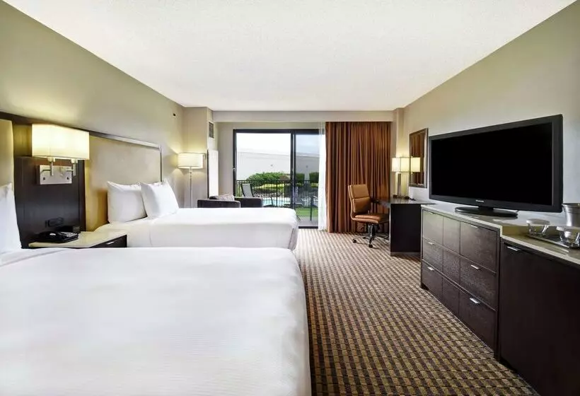 Doubletree By Hilton Hotel Pleasanton At The Club