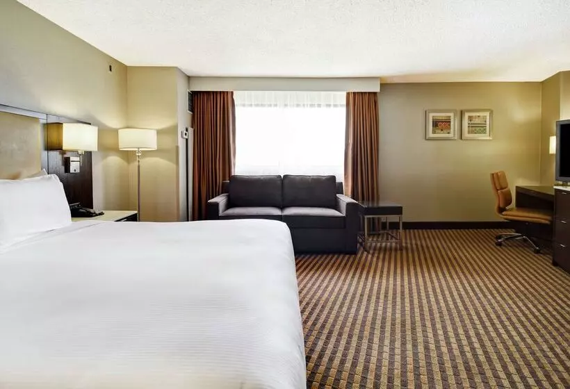 Doubletree By Hilton Hotel Pleasanton At The Club