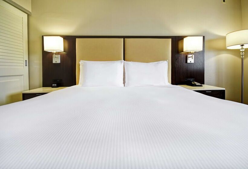 Doubletree By Hilton Hotel Pleasanton At The Club