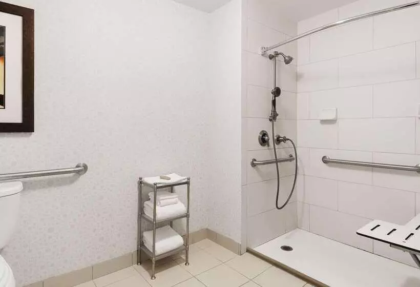 فندق Doubletree Suites By Hilton Charlotte Southpark