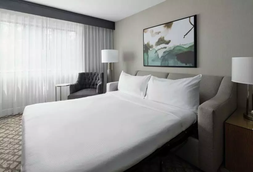 فندق Doubletree Suites By Hilton Charlotte Southpark