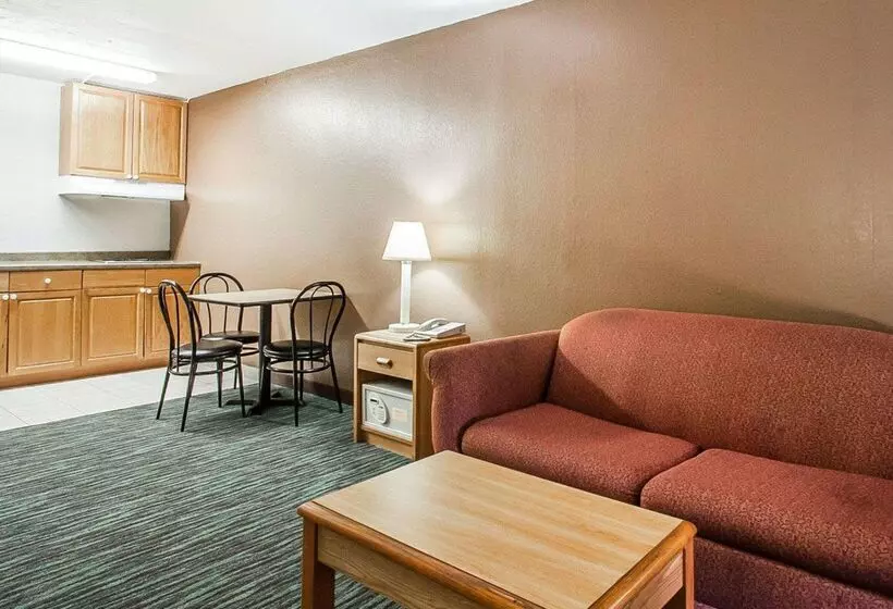 Otel Econo Lodge Inn And Suites   Jackson