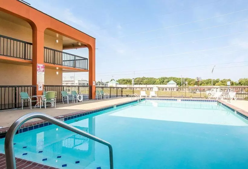 Otel Econo Lodge Inn And Suites   Jackson