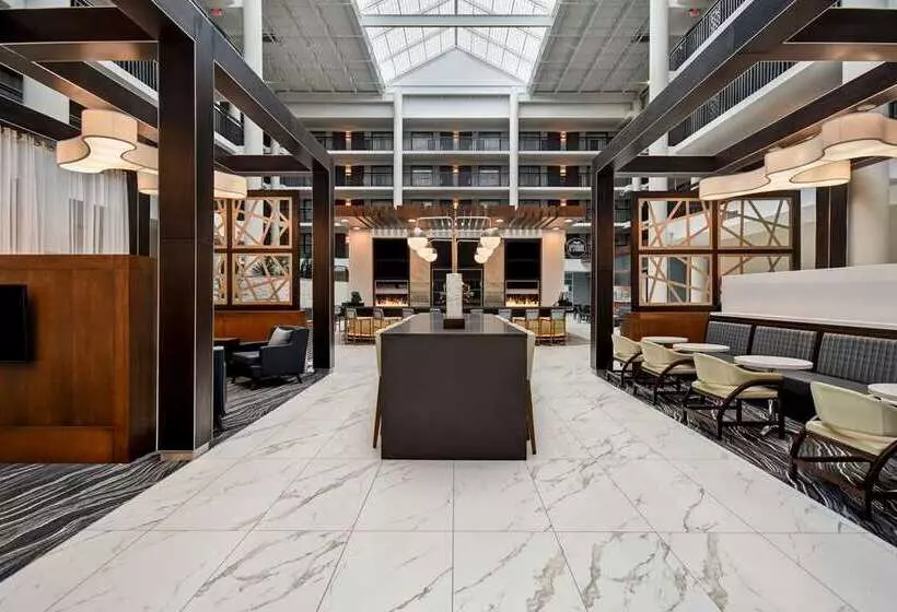 Отель Embassy Suites Syracuse