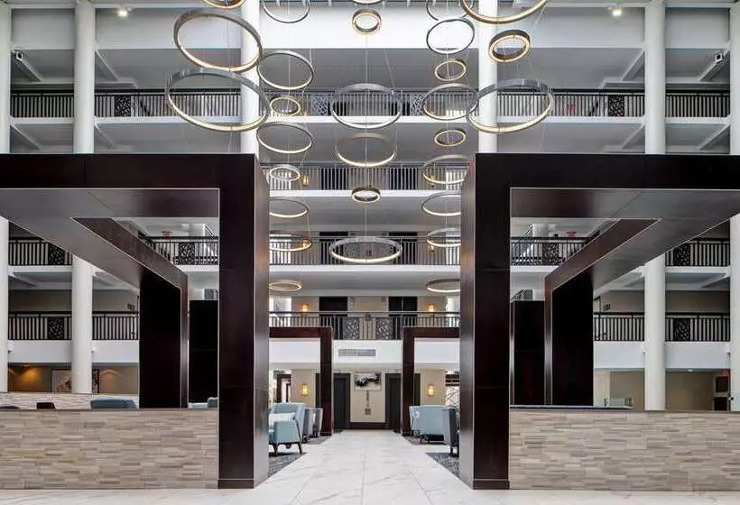 Отель Embassy Suites Syracuse