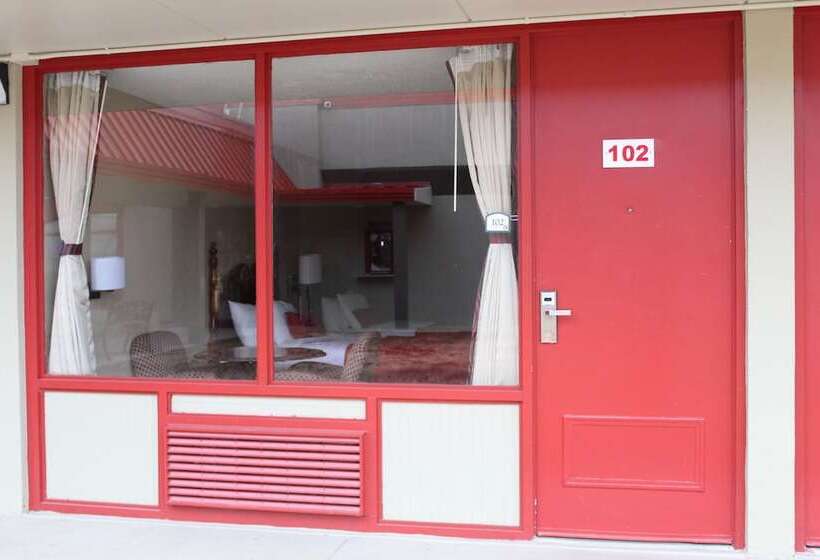 בית מלון כפרי Fairbridge Inn Express Perry