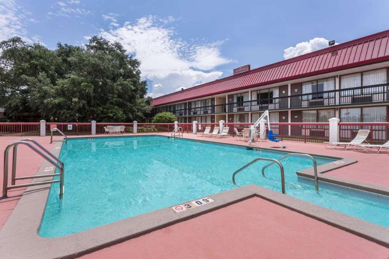 בית מלון כפרי Fairbridge Inn Express Perry