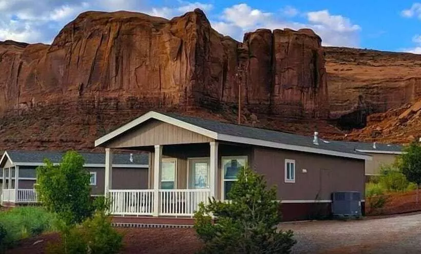 Отель Goulding's Lodge