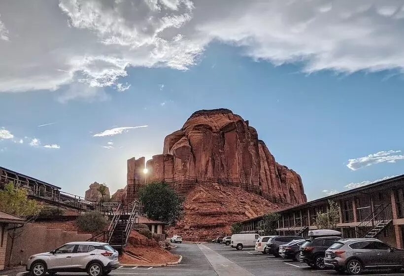 Отель Goulding's Lodge