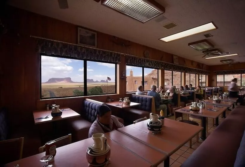 Отель Goulding's Lodge