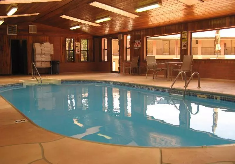 Отель Goulding's Lodge