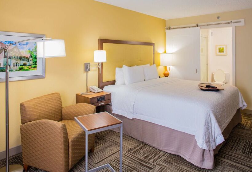 Отель Hampton Inn Atlantanorthlake