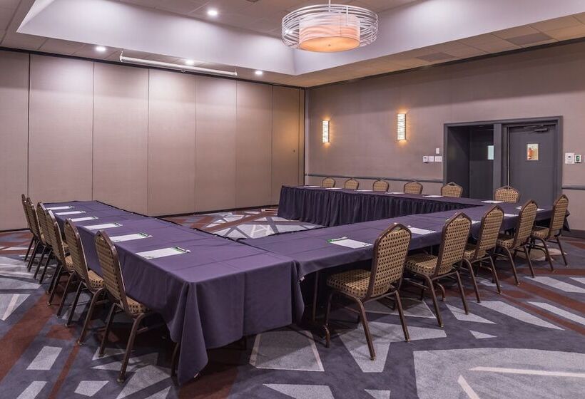 בית מלון כפרי Holiday Inn Auburn Finger Lakes Region, An Ihg