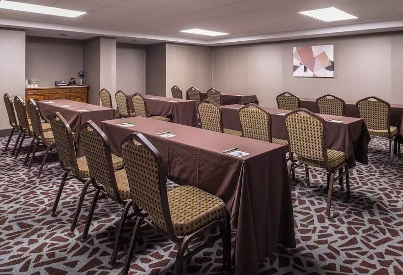 Otel Holiday Inn Auburn Finger Lakes Region, An Ihg