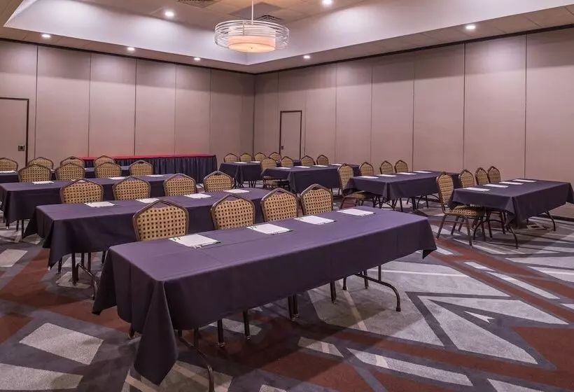 Otel Holiday Inn Auburn Finger Lakes Region, An Ihg