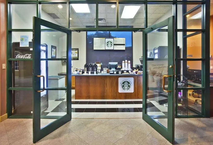 בית מלון כפרי Holiday Inn Manitowoc By Ihg