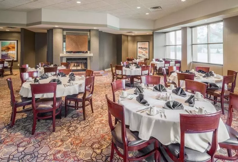 בית מלון כפרי Holiday Inn Manitowoc By Ihg