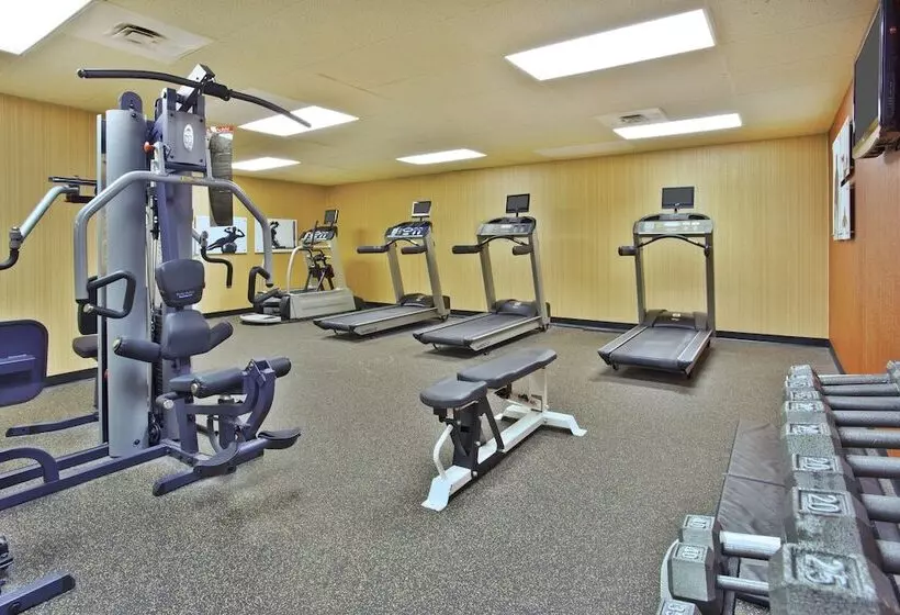 בית מלון כפרי Holiday Inn Manitowoc By Ihg