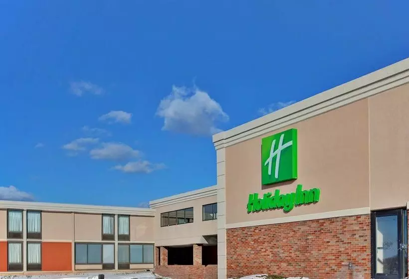 فندق Ramada Plaza Rochester Airport