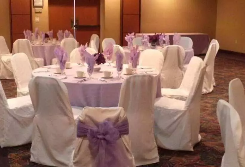 Отель Newburgh Inn