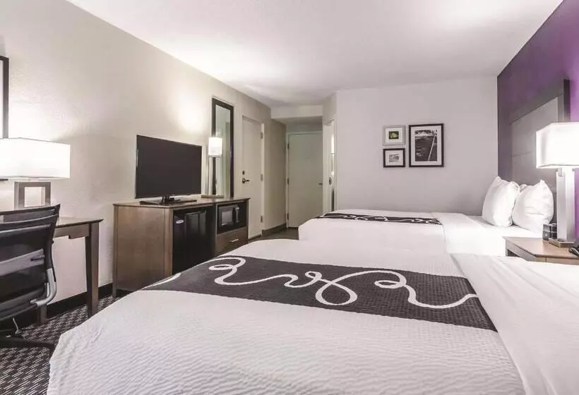 בית מלון כפרי La Quinta By Wyndham Myrtle Beach   N. Kings Hwy