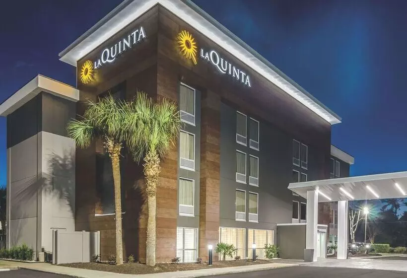 בית מלון כפרי La Quinta By Wyndham Myrtle Beach   N. Kings Hwy