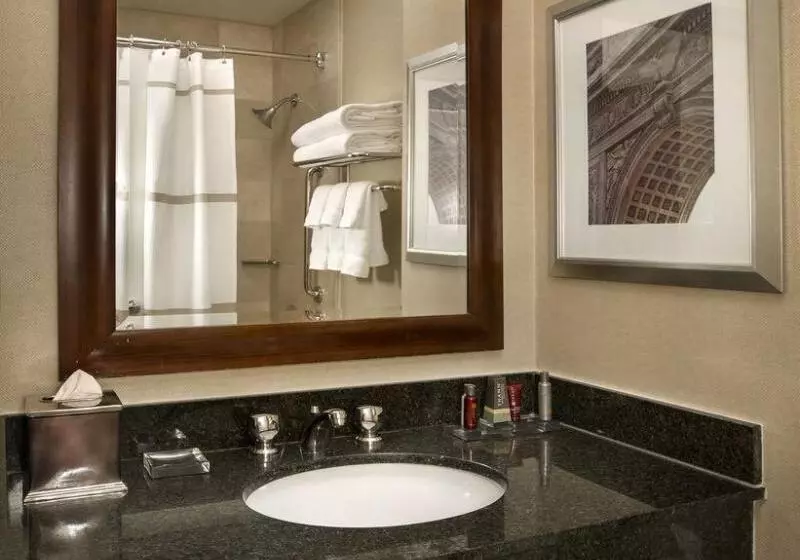 호텔 New York Marriott East Side