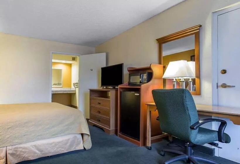 فندق Quality Inn