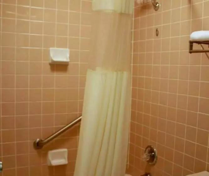 فندق Quality Inn