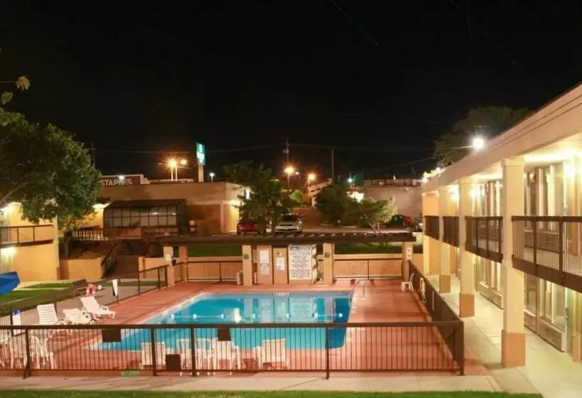 فندق Quality Inn