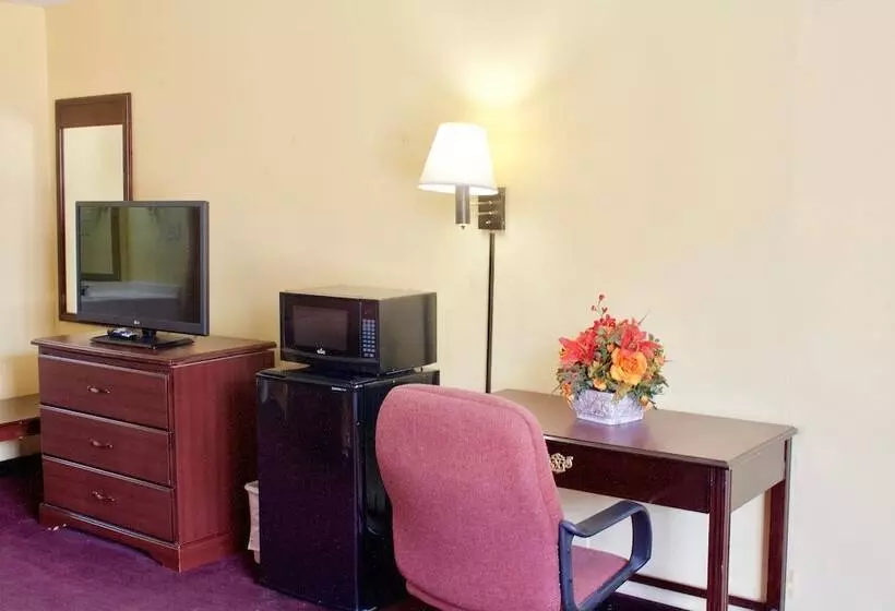 فندق Rodeway Inn