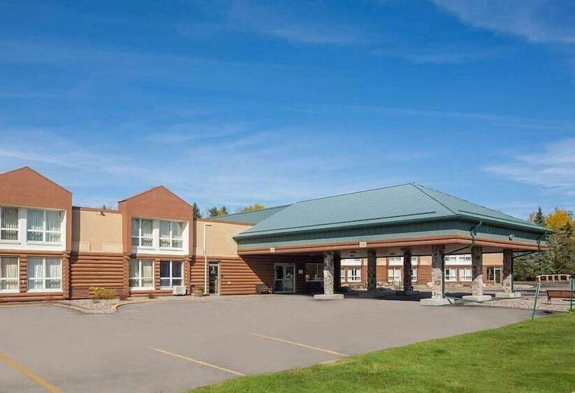 בית מלון כפרי Riverfront