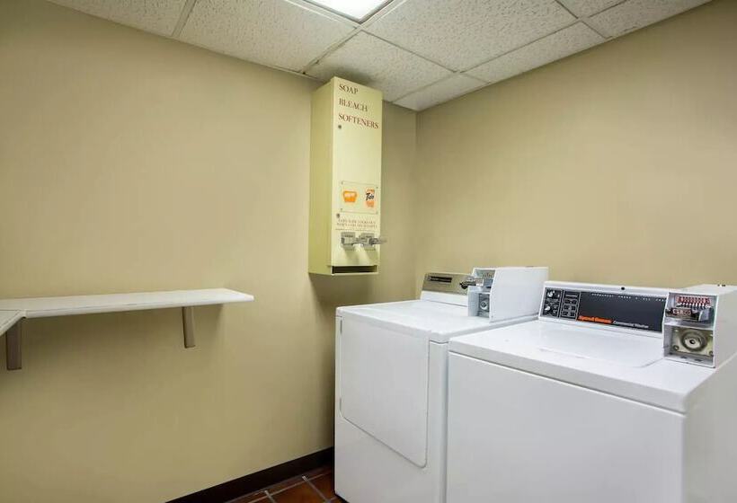 בית מלון כפרי Riverfront