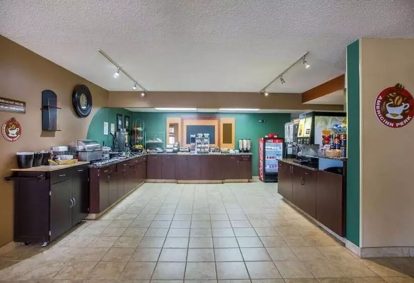 Szálloda Riverfront