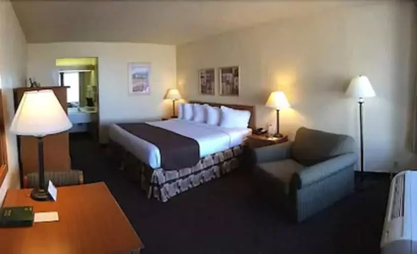 Hotel Whitten Inn University