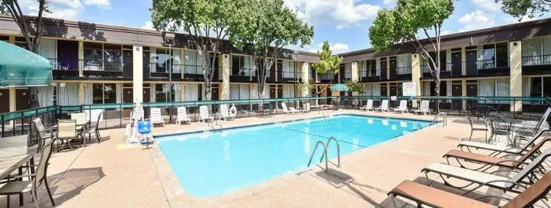 Hotel Whitten Inn University