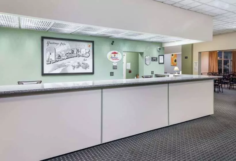 モーテル Super 8 By Wyndham Hope