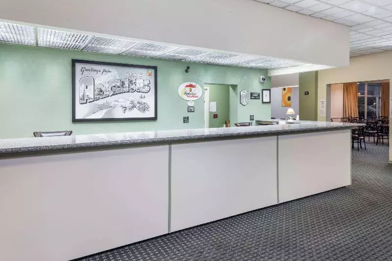 モーテル Super 8 By Wyndham Hope