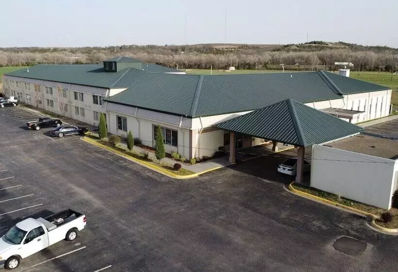 فندق على الطريق Usa Inn Junction City Near Fort Riley