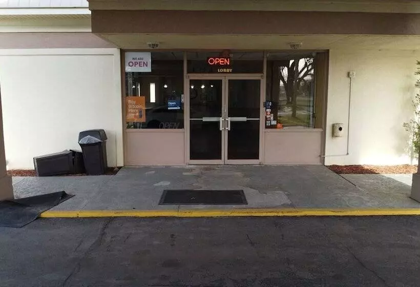 فندق على الطريق Usa Inn Junction City Near Fort Riley