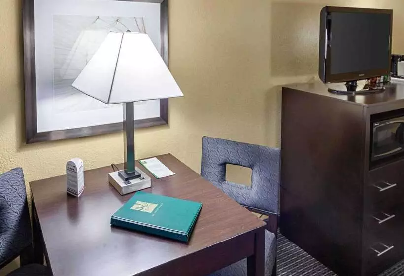 리조트 Quality Inn