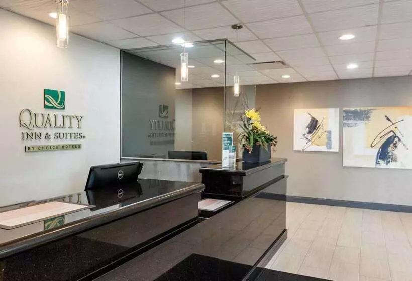 리조트 Quality Inn